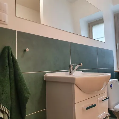Rum i privatbostad Majowy 44 *